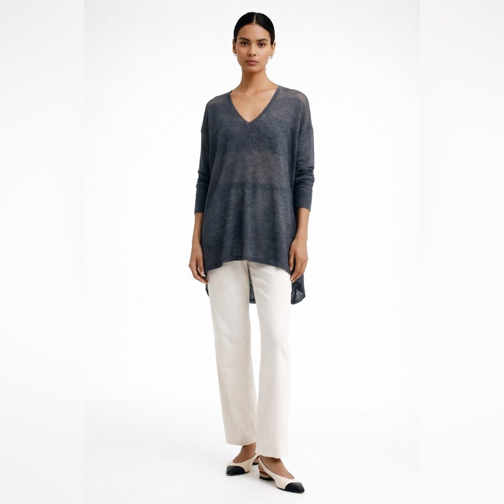 Aritzia Babaton wool and linen blend stripe weave lightweight gray sweater. XS.